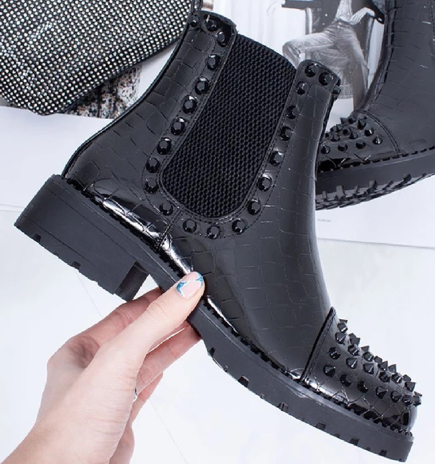 flat chunky boots